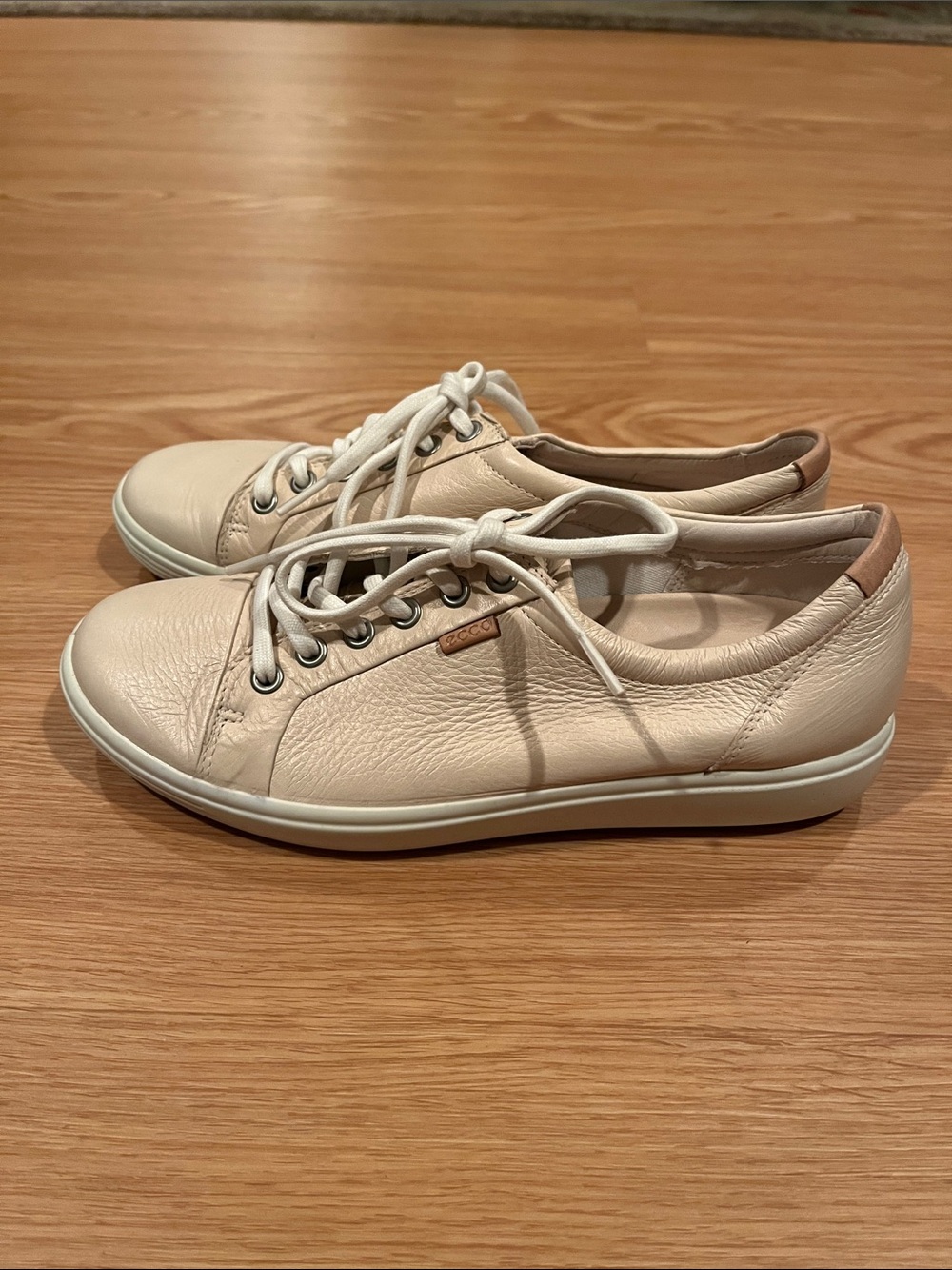 Ecco Cream Leather Lace-Up Sneakers with Tan Heel Accent
